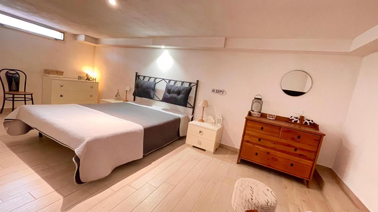 Suite Follonica Beach Bagian luar foto