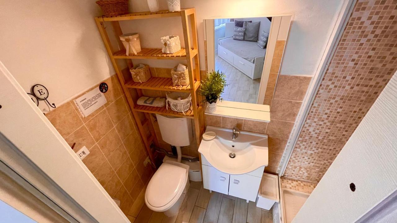 Suite Follonica Beach Bagian luar foto
